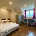Au Petit Апартаменты